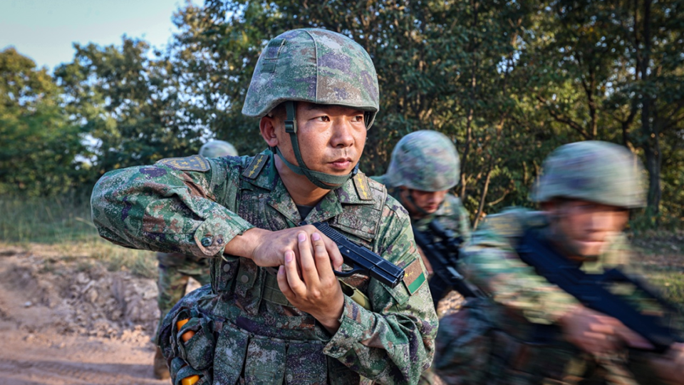 了不起的中國軍人丨二十大代表孫金龍：鉚在戰(zhàn)位做“鋼釘”，我有打贏的底氣